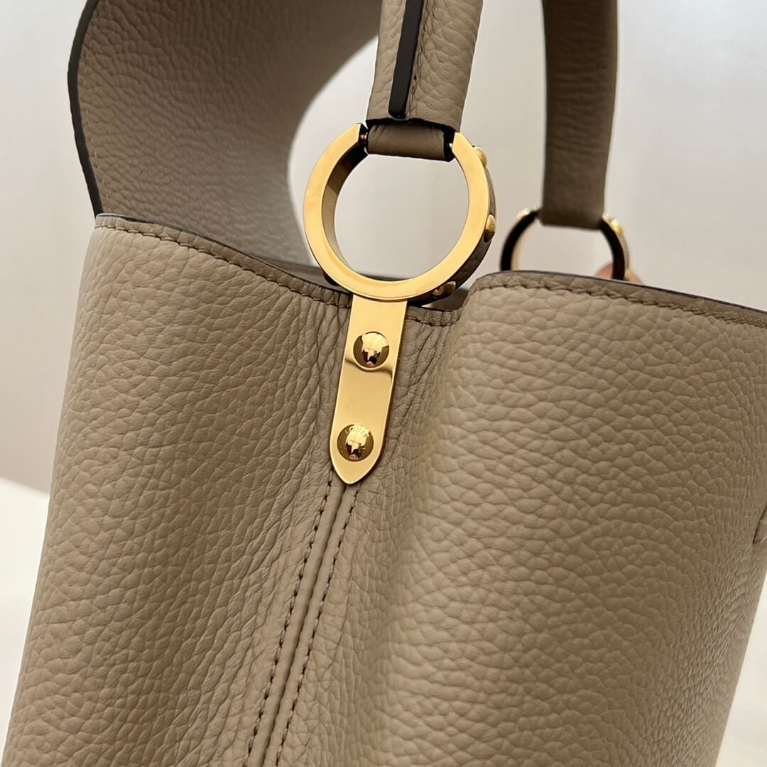 LV   Capucines MM