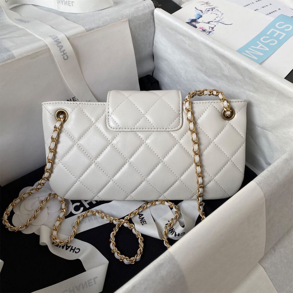 Ch*el baguette bag