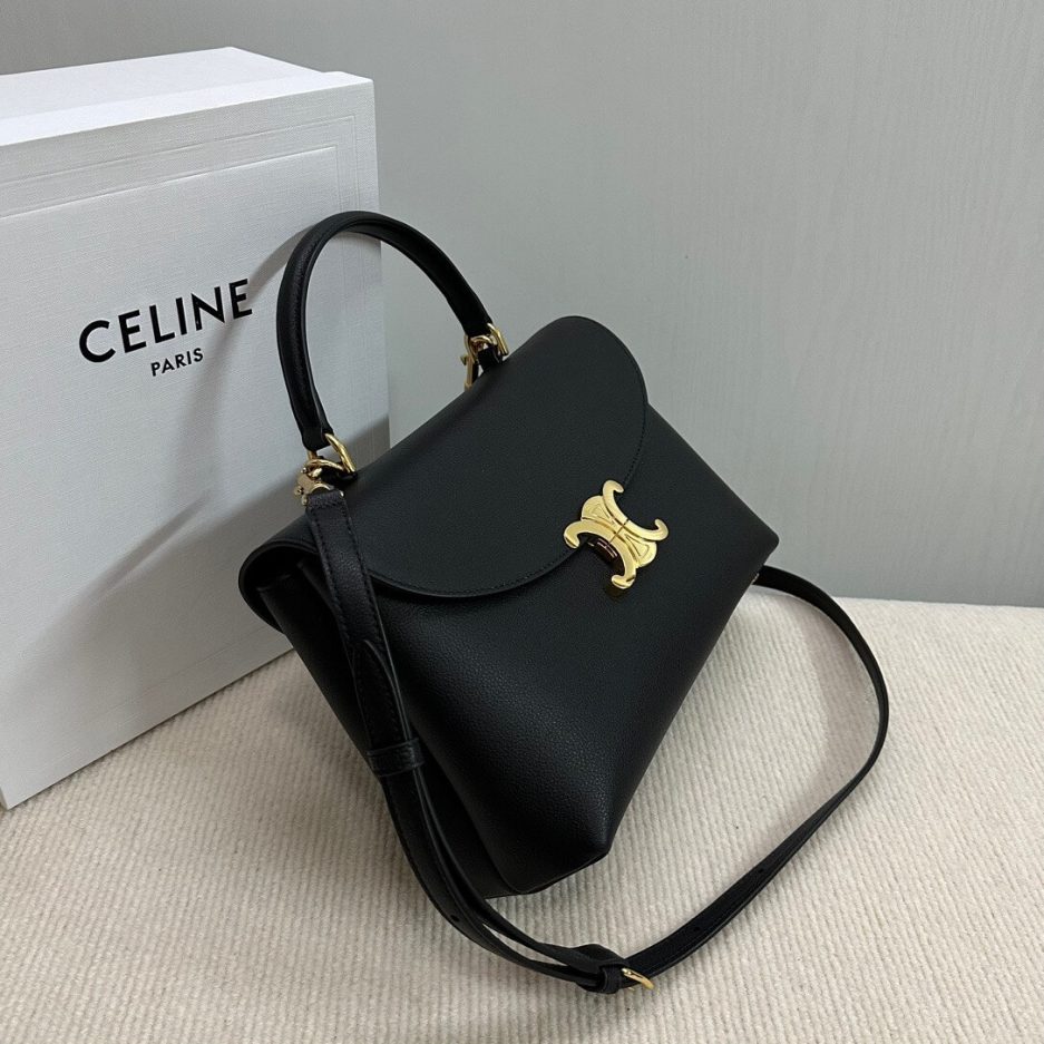 Ce**e medium size nino bag in soft cow leather