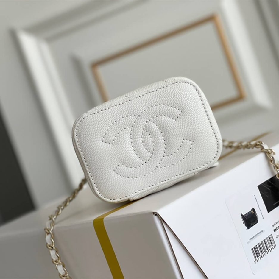 Ch*el chain cosmetic bag