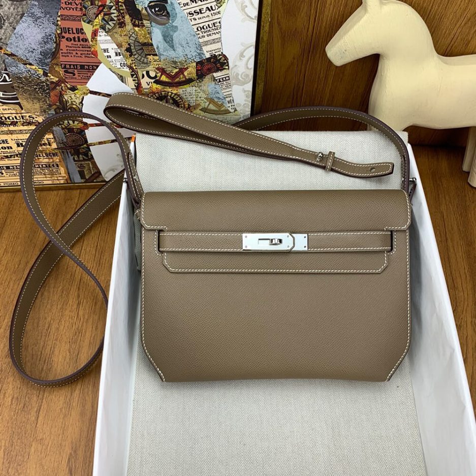 H**mes kelly depeches pouch
