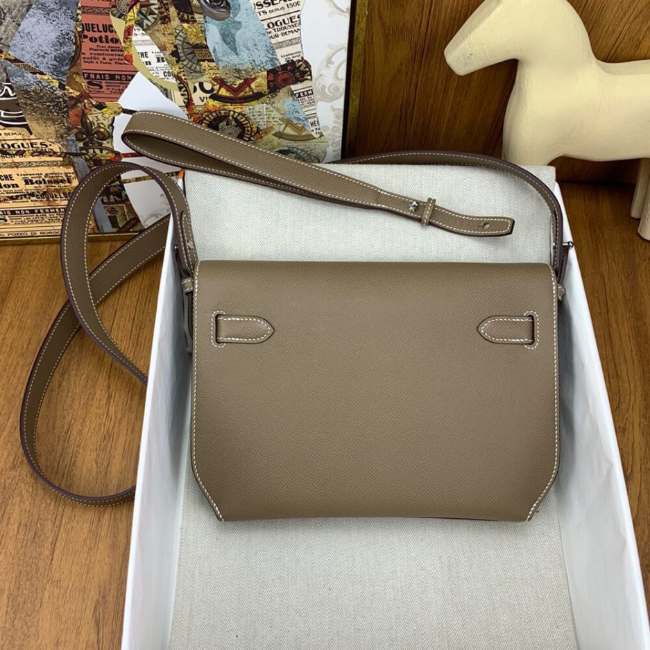 H**mes kelly depeches pouch