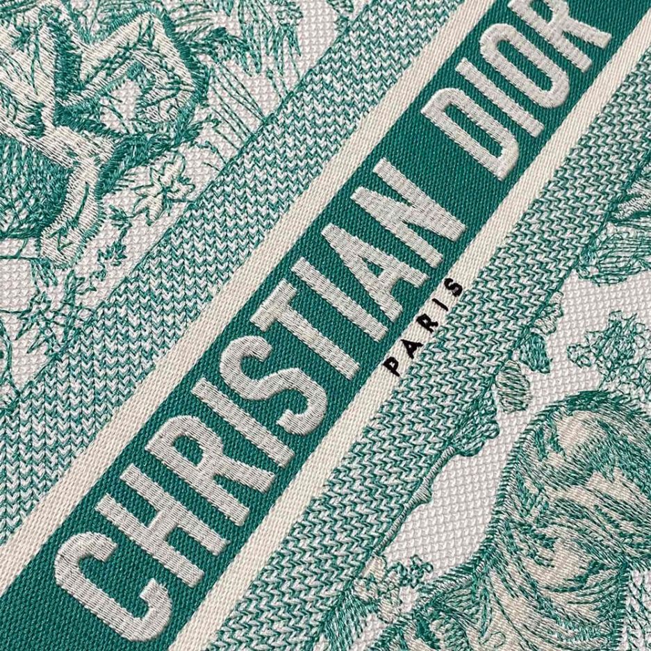 medium D*or book tote