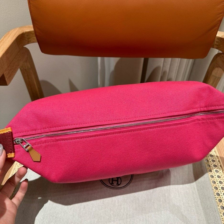 H**mes toiletery bag