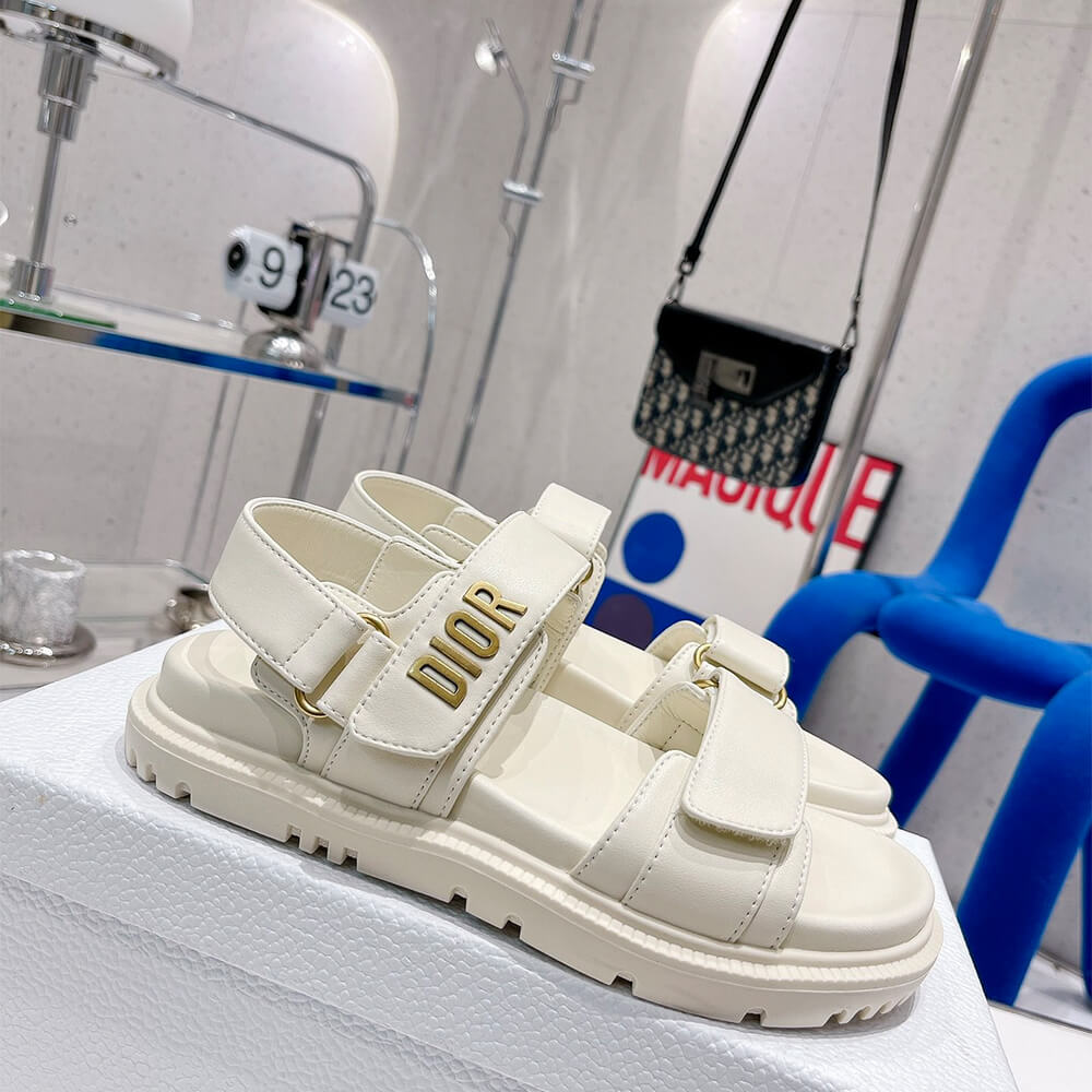 D*oract sandal