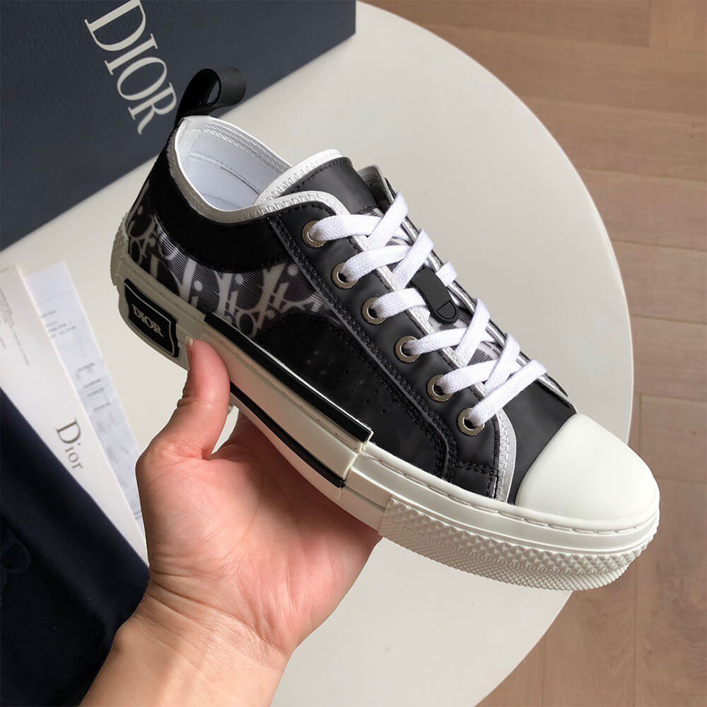B23 LOW-TOP SNEAKER