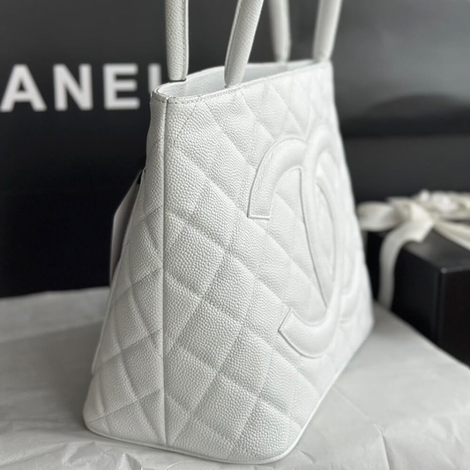 Ch*el medallion tote bag