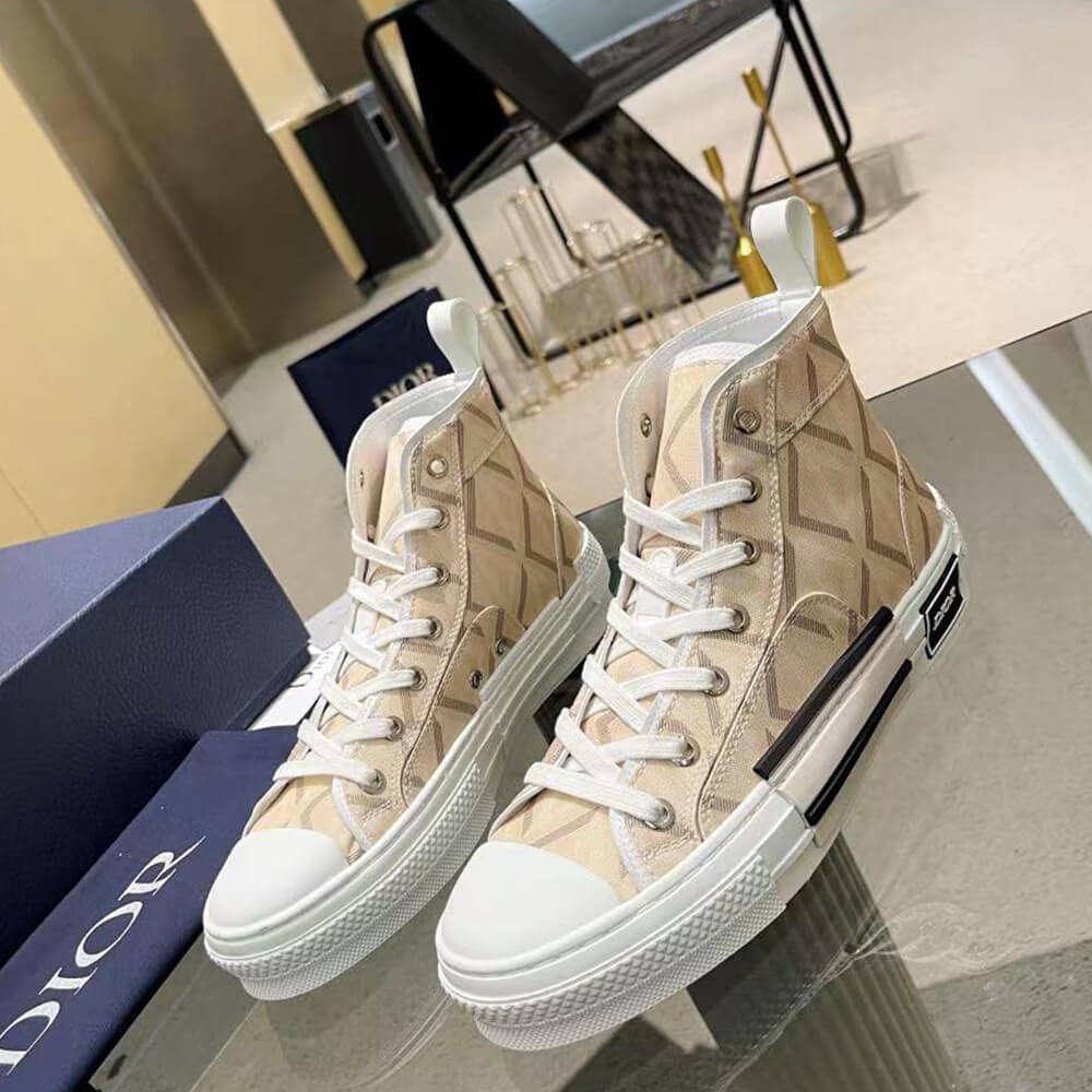 B23 HIGH-TOP SNEAKER