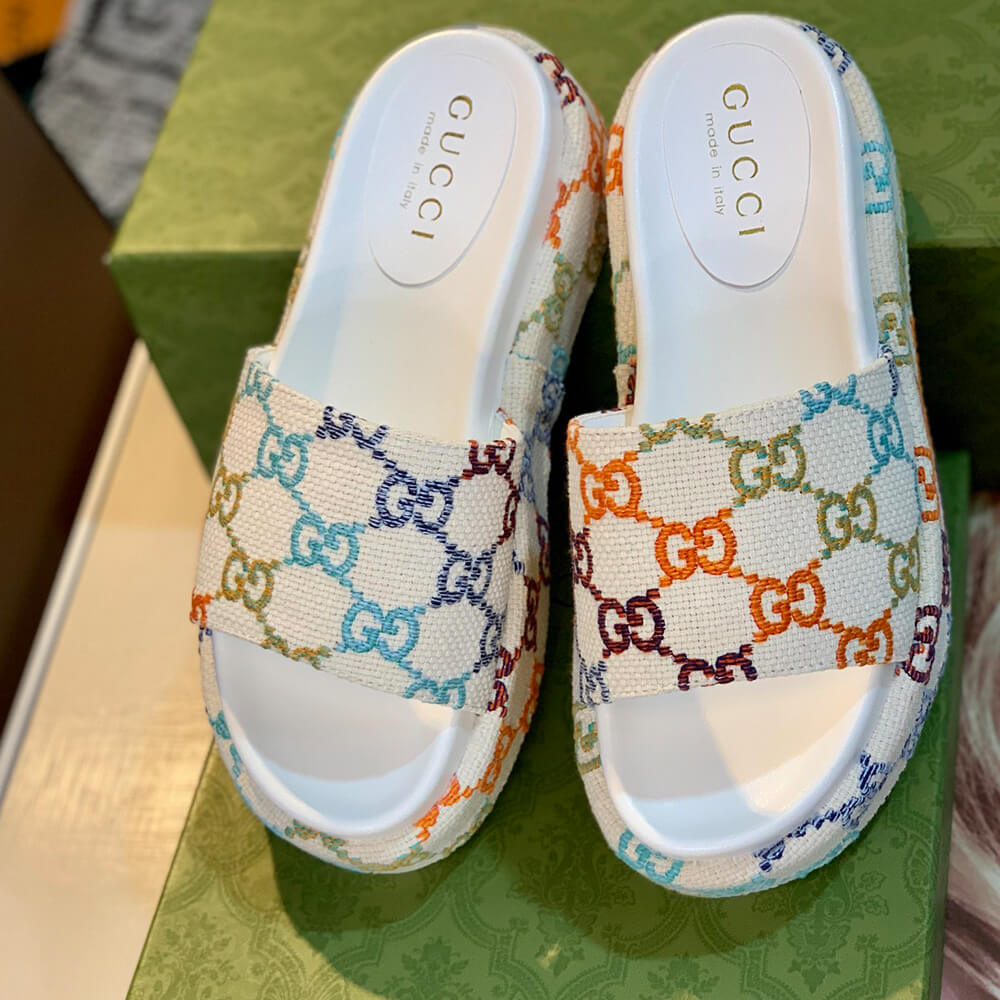 Women’s platform slide sandal