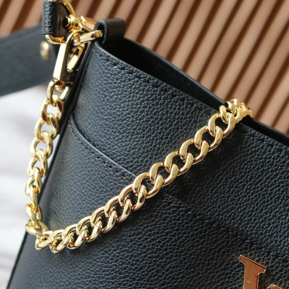 LV Lock and Walk