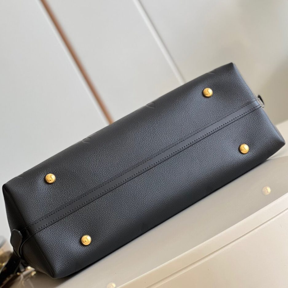 LV CarryAll MM