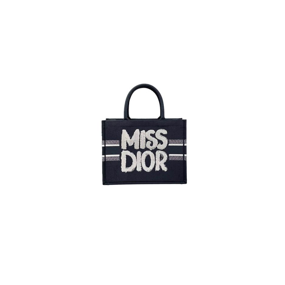 medium D*or book tote