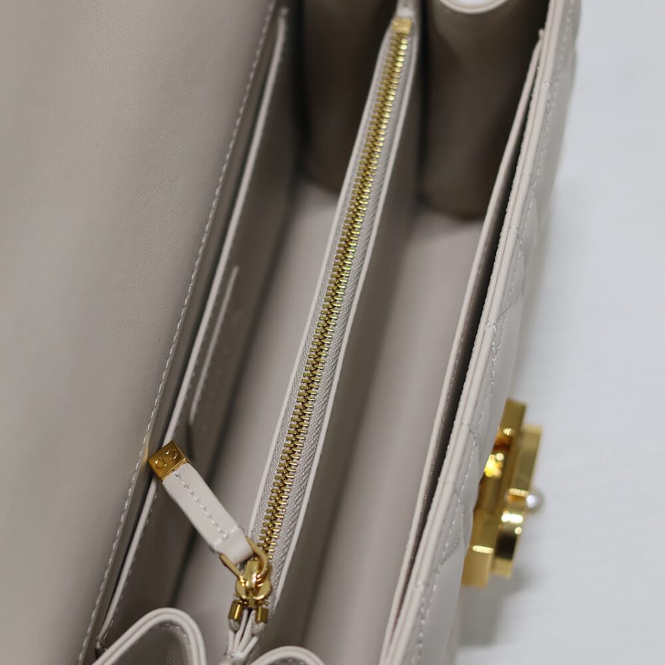 medium D*or ange bag