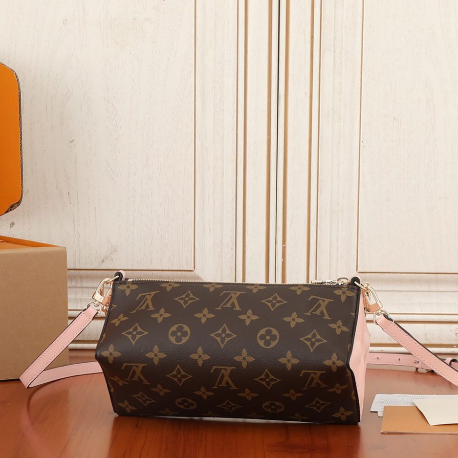 LV Bloom Pouch