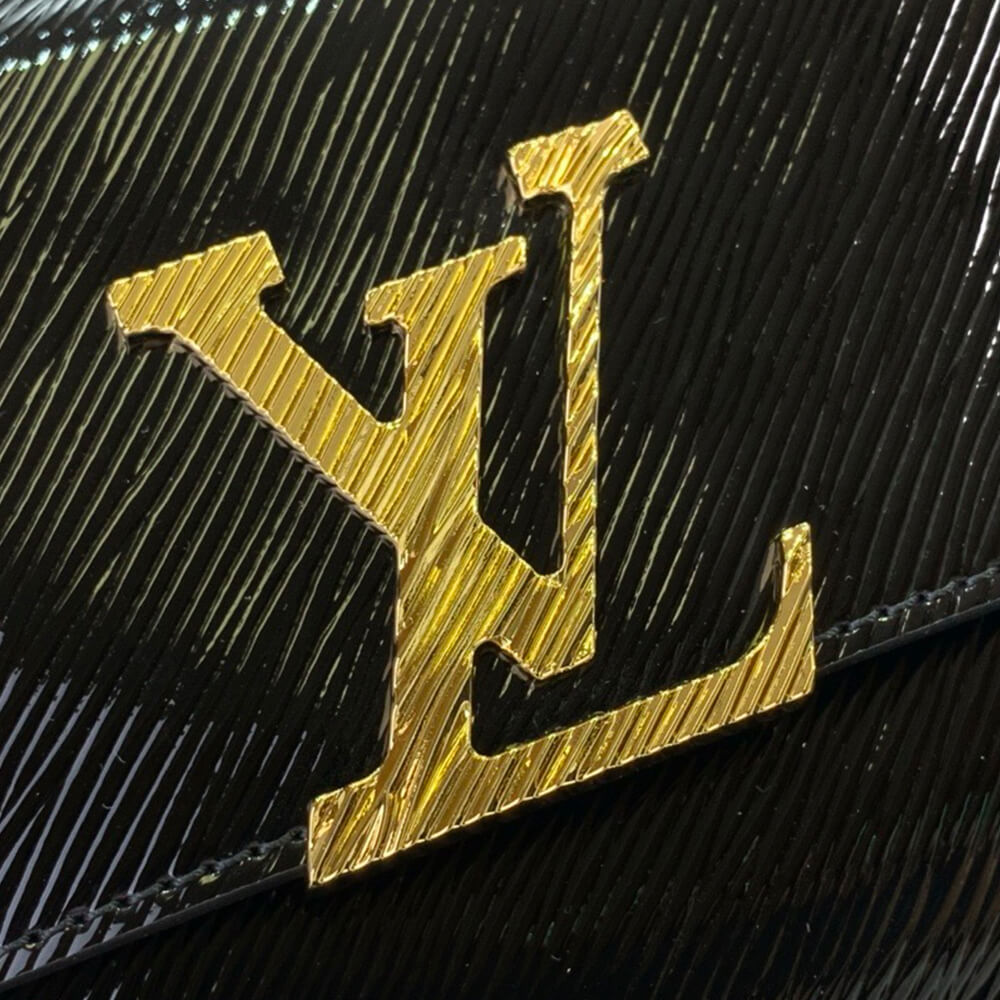 lv pochette L**ise