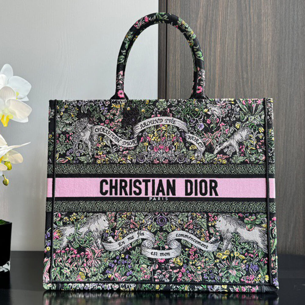 large D*or book tote
